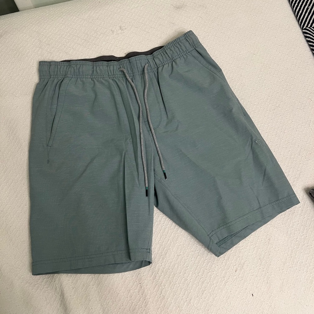 VISSLA No See Eco 18" Elastic Shorts